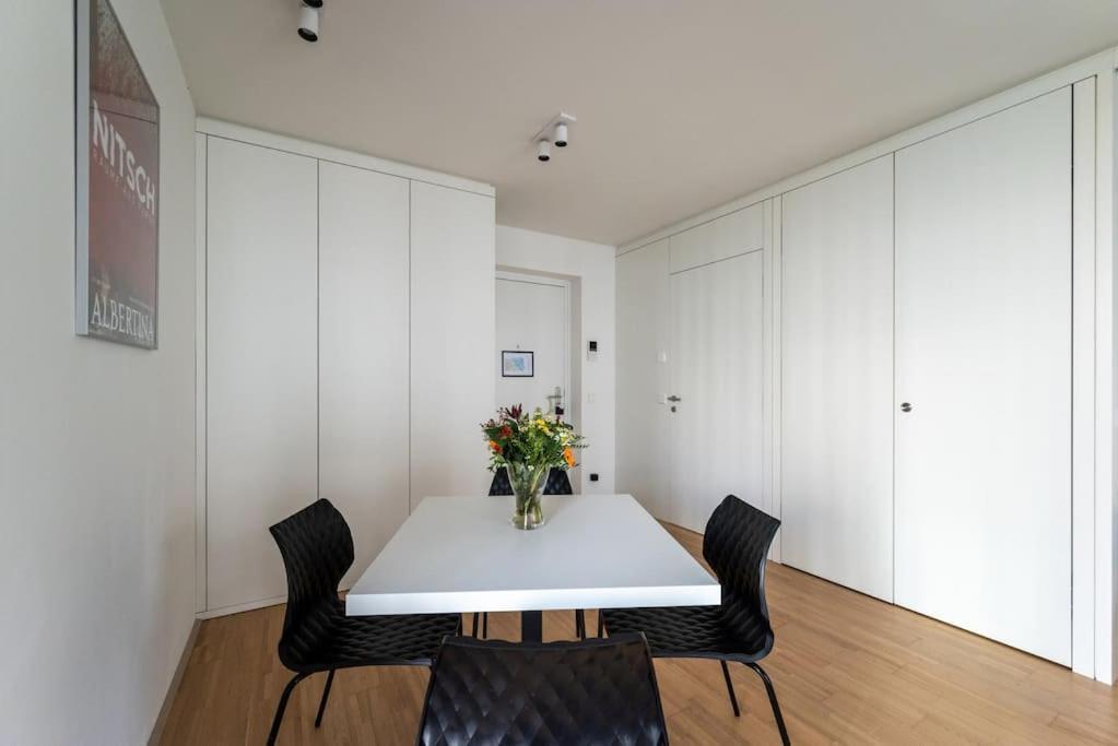 Smart Studio With Terrace By Hm فيينا المظهر الخارجي الصورة